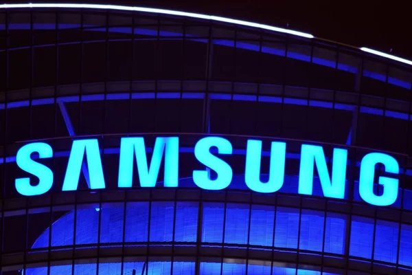 Варшава Польша Сентября 2018 Года Подпишите Samsung Компания Samsung Вывеска — стоковое фото