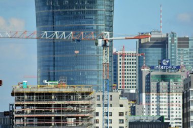 Varşova, Polonya. 1 Ekim 2018. Havadan görünümü şehir merkezindeki iş gökdelenler, şehir merkezi. Varşova şehir merkezinde havadan görünümü