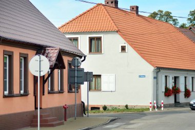 Trzcinsko-Zdroj, Poland.8 Ekim 2018. Batı Polonya - eski kötü Schonfliess Trzcinsko-Zdroj kasabasında eski kentsel binalar