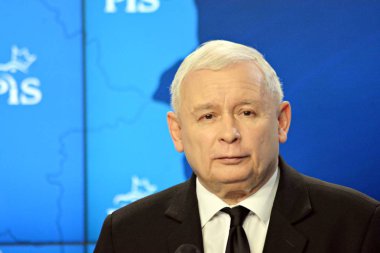 Varşova, Polonya. 6 Kasım 2018. Polonya'nın iktidar partisi hukuk ve adalet, Jaroslaw Kaczynski, bir basın konferansı'na katılmak