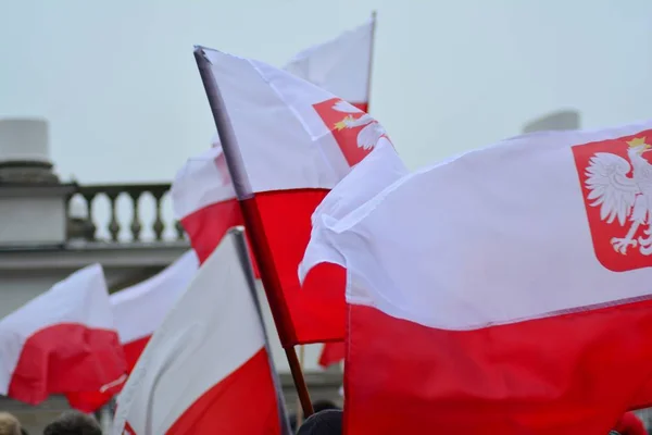 ワルシャワ Poland 2018 ポーランドの独立記念日を記念国の Pisudski 広場で取り戻したし 最高の州当局 数千人が出席 — ストック写真