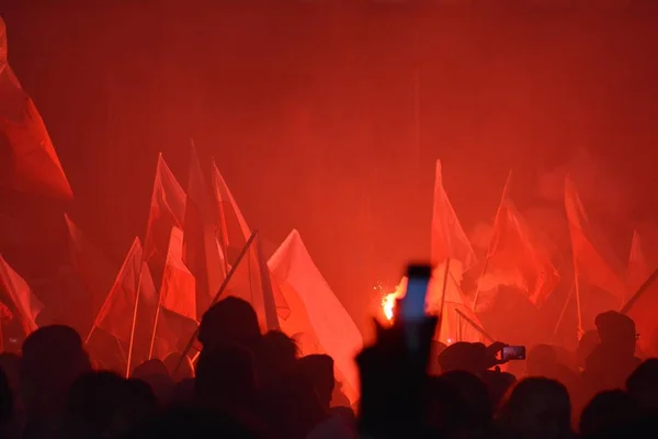 Varsóvia Polônia Novembro 2018 200 000 Pessoas Participaram Marcha Organizada — Fotografia de Stock