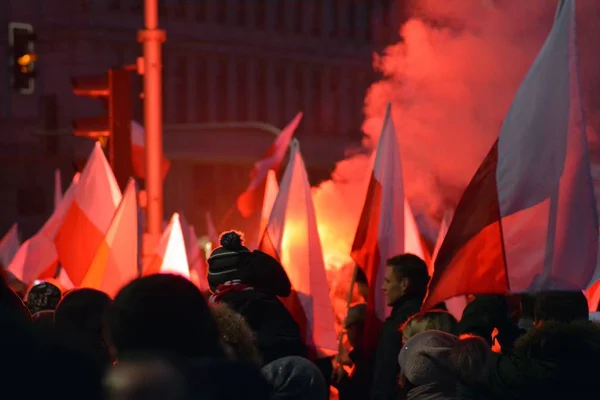 Varsóvia Polônia Novembro 2018 200 000 Pessoas Participaram Marcha Organizada — Fotografia de Stock