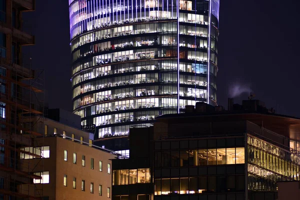 Modern Kantoorgebouw Nacht Nachtverlichting Stad Kantoorgebouw Downtown Stadsgezicht Weergave — Stockfoto