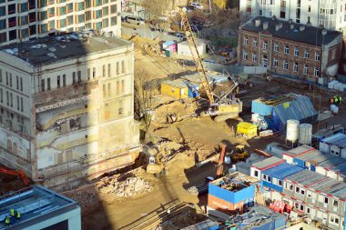 Varşova, Polonya. 28 Kasım 2018. Browary Warszawskie inşaatı. Konut ve büro binaları.