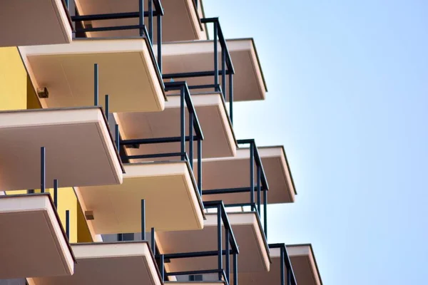 Modern Apartment Buildings Sunny Day Blue Sky Facade Modern Apartment — Stock Photo, Image