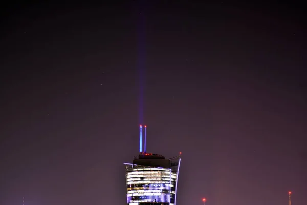 2018年11月30日 华沙鸟图 华沙市中心在夜间 — 图库照片