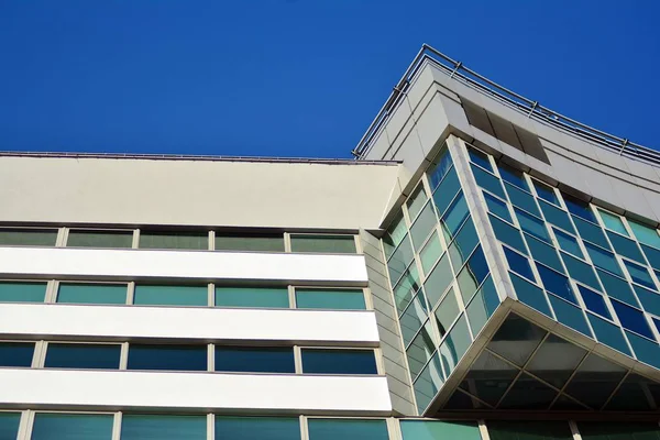 Fragmento Fachada Edifício Escritórios Moderno Exterior Parede Vidro Com Textura — Fotografia de Stock