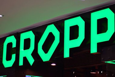 Szczecin, Polonya. 23 Aralık 2018. CROPP imzala. Şirket tabela Cropp.