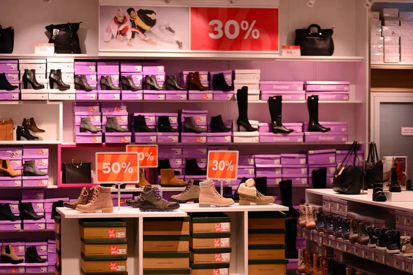 Szczecin Polónia Dezembro 2018 Interior Loja Deichmann — Fotografia de Stock