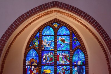 Güzel vitray pencereler.