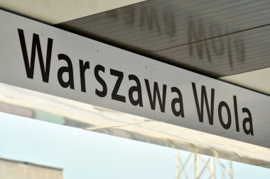 Varşova, Polonya. 7 Ocak 2019. Warszawa Wola imzala. Tren İstasyonu