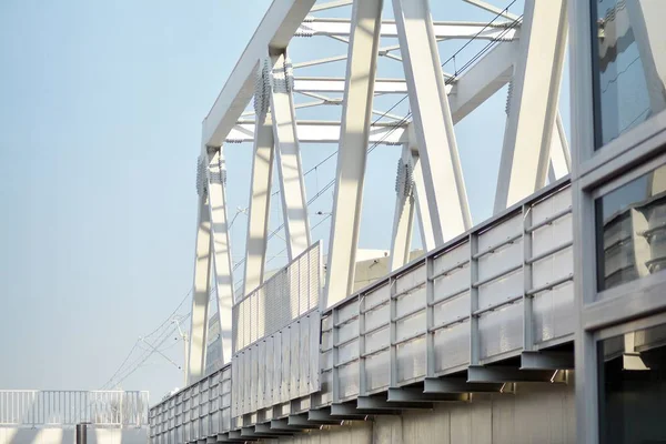 Fragment Einer Eisenbahnbrücke Aus Metall Nahaufnahme Ansicht Von Unten — Stockfoto