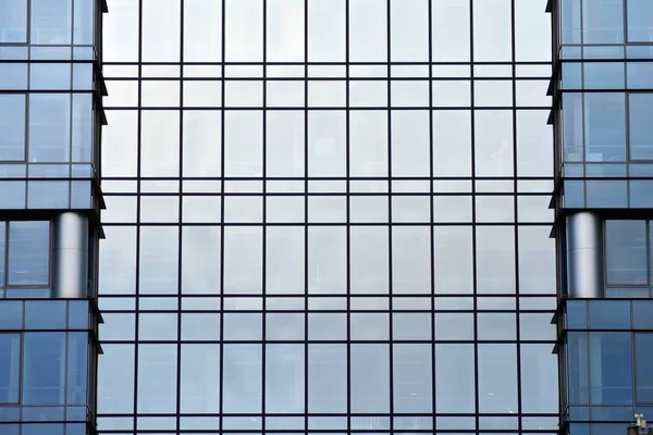 Modern Building Reflected Sky Cloud Glass Window — Stock Photo, Image