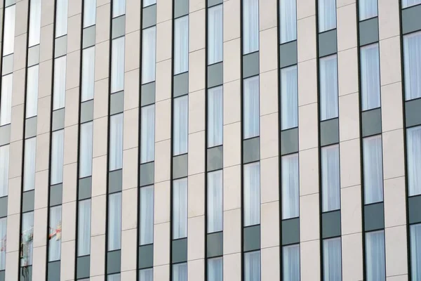 Bâtiment Moderne Avec Ciel Réfléchi Nuage Dans Une Fenêtre Verre — Photo
