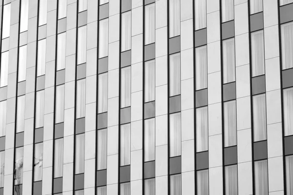 Modern Building Reflected Sky Cloud Glass Window Black White — Stock Photo, Image