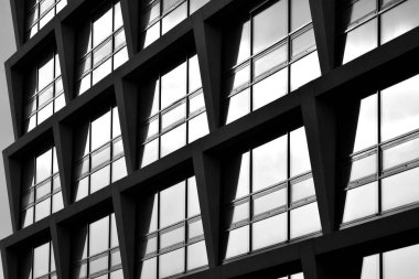 Modern mimarisi, beton ve camdan duvarlar soyut parçası. Siyah ve beyaz.