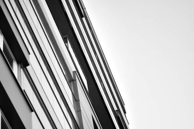 Çağdaş mimarinin soyut parçası. Konut modern bina. Siyah ve beyaz.