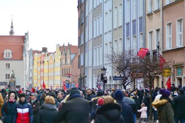 Gdansk, Polonya.19 Ocak 2019. Veda öldürülen kentin belediye başkanı için Gdansk sokaklarına içine kalabalık Polonyalılar binlerce. Pawel Adamowicz 14 Ocak 2019 öldü.