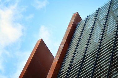 Paslı cephe dış ile modern bina 