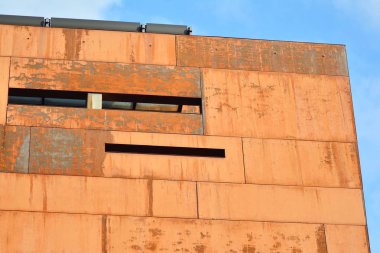 Paslı cephe dış ile modern bina 