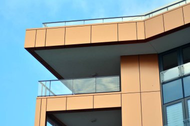 Modern, lüks apartman binası..