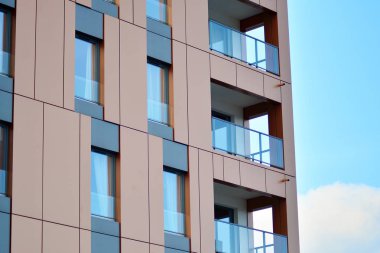 Modern, lüks apartman binası..