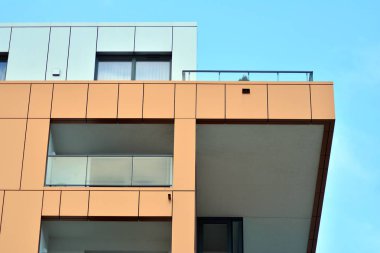 Modern, lüks apartman binası..