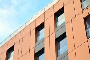 Modern, lüks apartman binası..