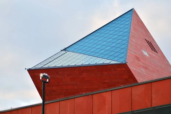 Fragment Van Gevel Van Een Modern Kantoorgebouw Buitenkant Van Glazen — Stockfoto