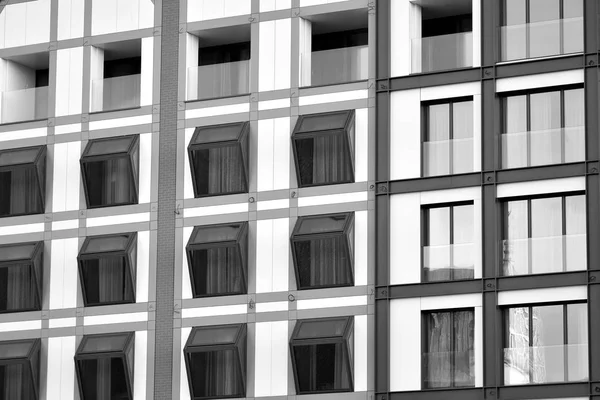 Clădiri Moderne Apartamente Într Însorită Cer Albastru Fațada Unei Clădiri — Fotografie, imagine de stoc