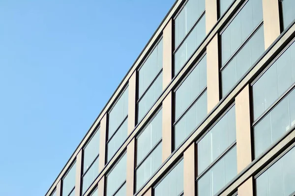 Edifícios Apartamentos Modernos Dia Ensolarado Com Céu Azul Fachada Moderno — Fotografia de Stock