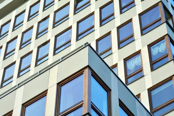 Modernos Edificios Apartamentos Día Soleado Con Cielo Azul Fachada Moderno —  Fotos de Stock