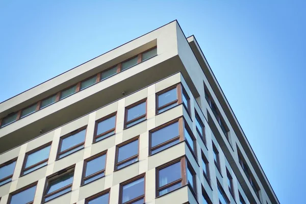 Modernos Edificios Apartamentos Día Soleado Con Cielo Azul Fachada Moderno — Foto de Stock