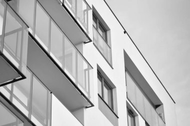 Modern Avrupa Konut Apartman. Siyah ve beyaz.