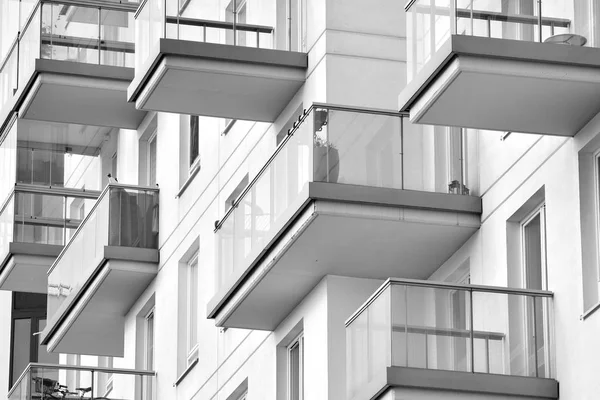 Moderno Edificio Residencial Europeo Blanco Negro — Foto de Stock