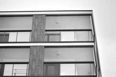 Modern Avrupa Konut Apartman. Siyah ve beyaz.