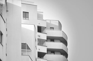 Modern Avrupa Konut Apartman. Siyah ve beyaz.