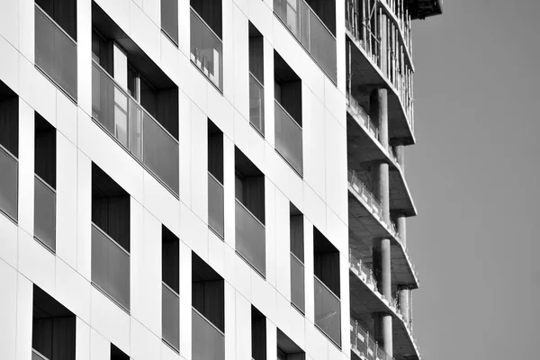 Moderno Edifício Apartamentos Residenciais Europeus Preto Branco — Fotografia de Stock