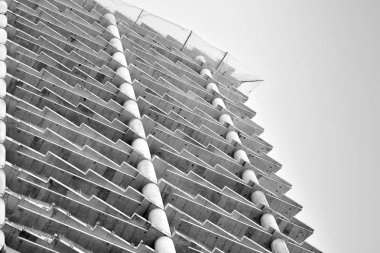 Ayrıntı görünümü gökdelen inşaat. Siyah ve beyaz.