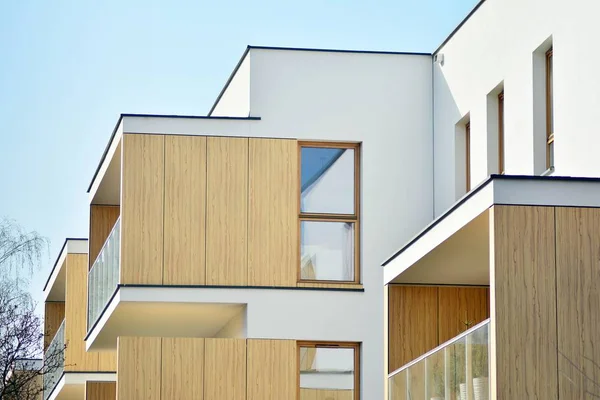 Modern Apartment Buildings Sunny Day Blue Sky Facade Modern Apartment — Stock Photo, Image