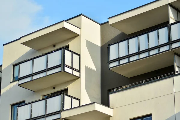Modern White Building Balcony Blue Sky — Stock Photo, Image
