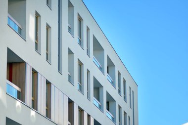 Apartman fütüristik mimarisi. Modern konut mimarisi