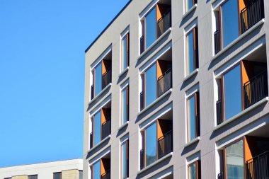 Apartman fütüristik mimarisi. Modern konut mimarisi