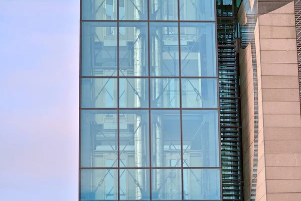 Fragmento Del Nuevo Edificio Del Centro Negocios — Foto de Stock