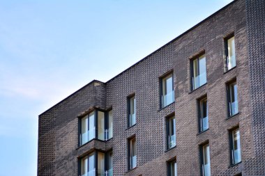 Apartman fütüristik mimarisi. Modern konut mimarisi