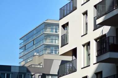 Apartman fütüristik mimarisi. Modern konut mimarisi