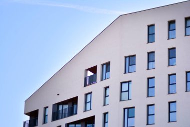 Apartman fütüristik mimarisi. Modern konut mimarisi