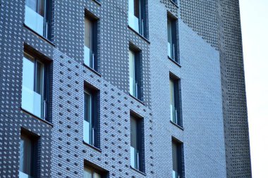 Apartman fütüristik mimarisi. Modern konut mimarisi