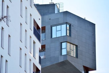 Apartman fütüristik mimarisi. Modern konut mimarisi